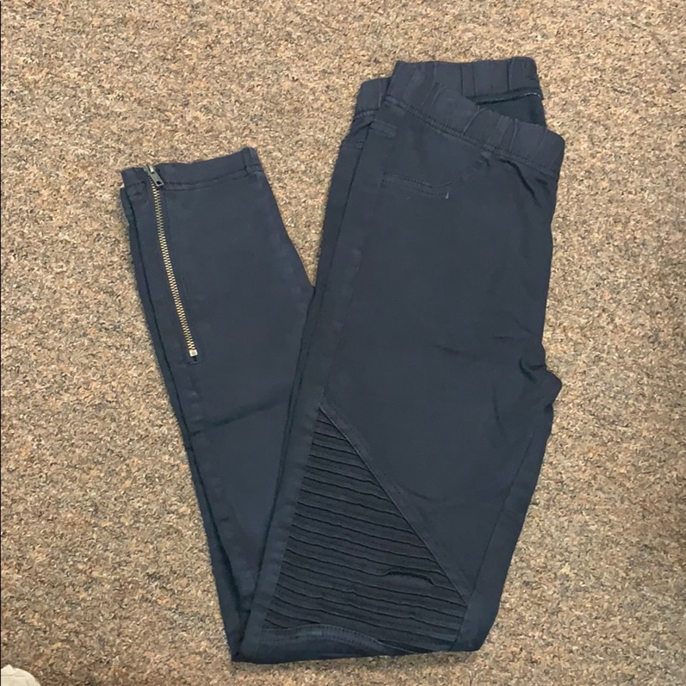 black jeggings